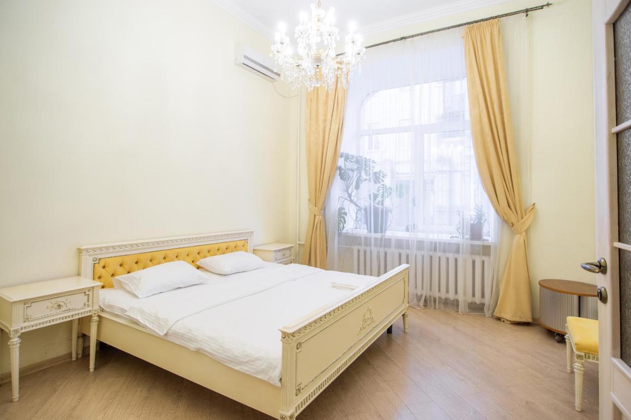 קייב Comfortable Apartment On Mikhaylovskiy Lane מראה חיצוני תמונה