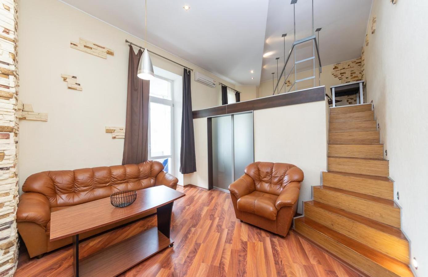 קייב Comfortable Apartment On Mikhaylovskiy Lane מראה חיצוני תמונה